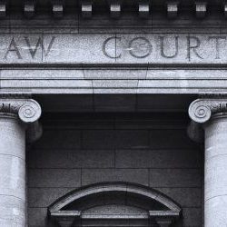 Image of Courthouse exterior for attending family court header image